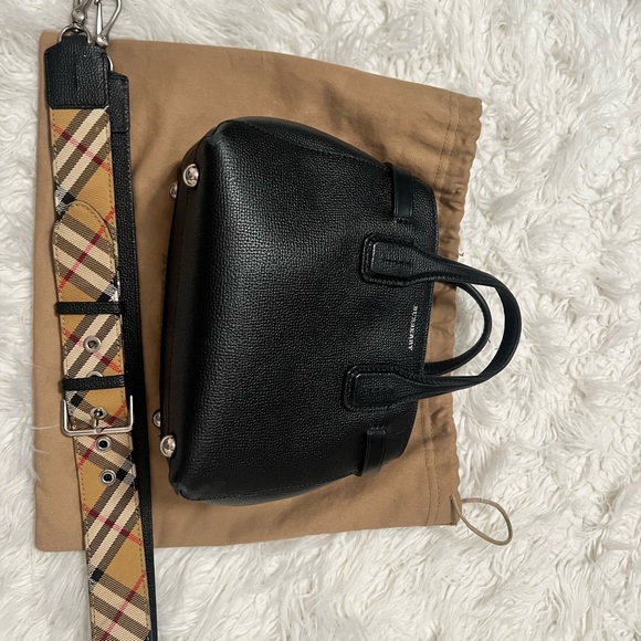 Small Burberry black banner tote - Picture 2 of 14